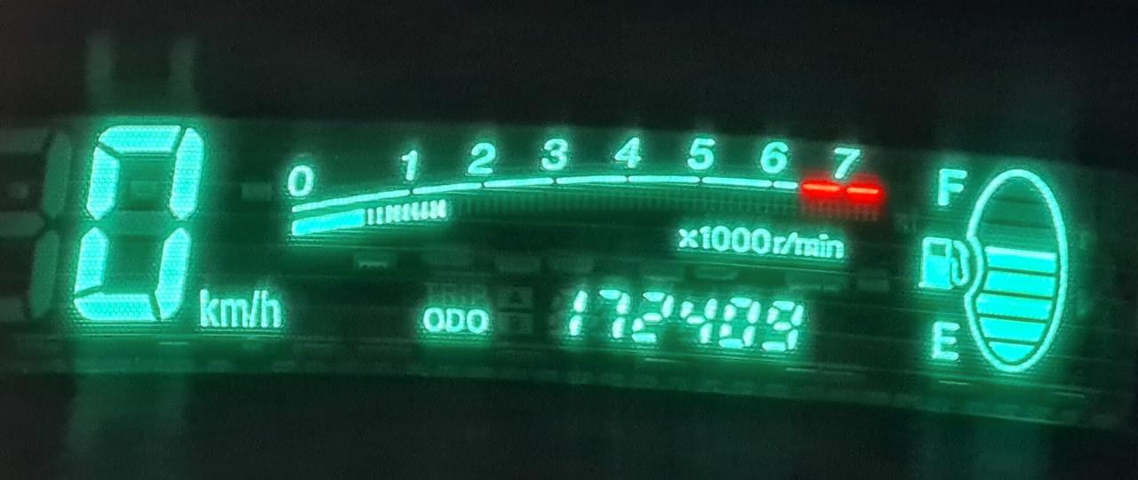 Toyota Yaris 1.0i 16V cat 5 porte Sol