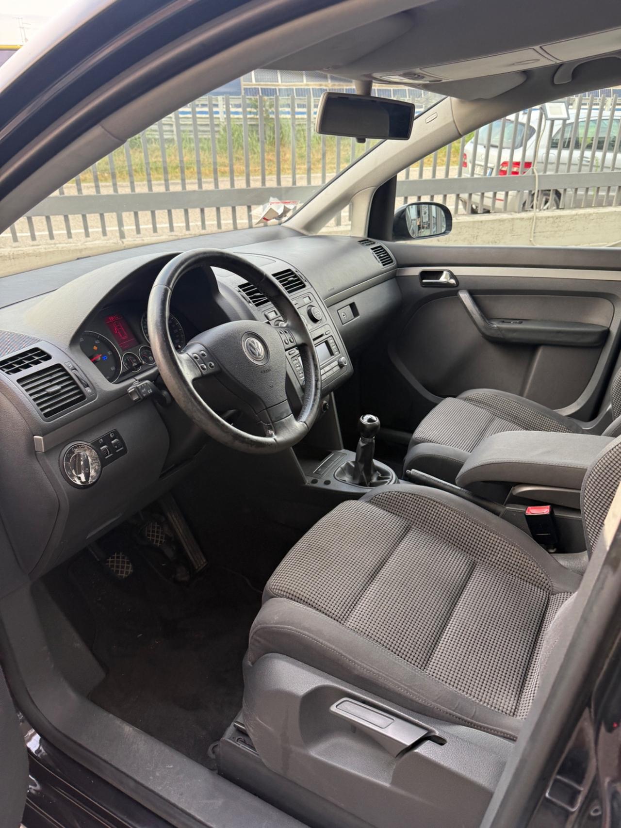Volkswagen Touran 2.0 16V TDI Highline