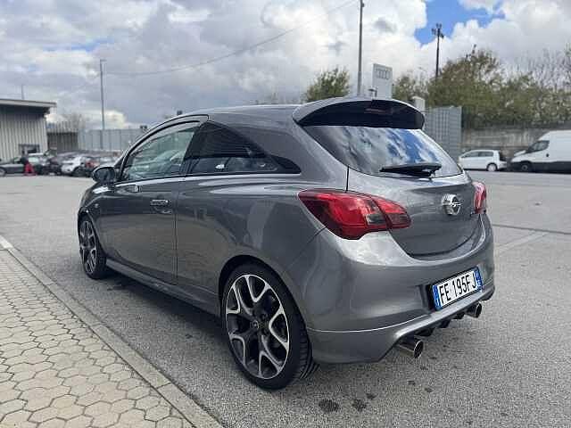 Opel Corsa 1.6 Turbo Coupé OPC