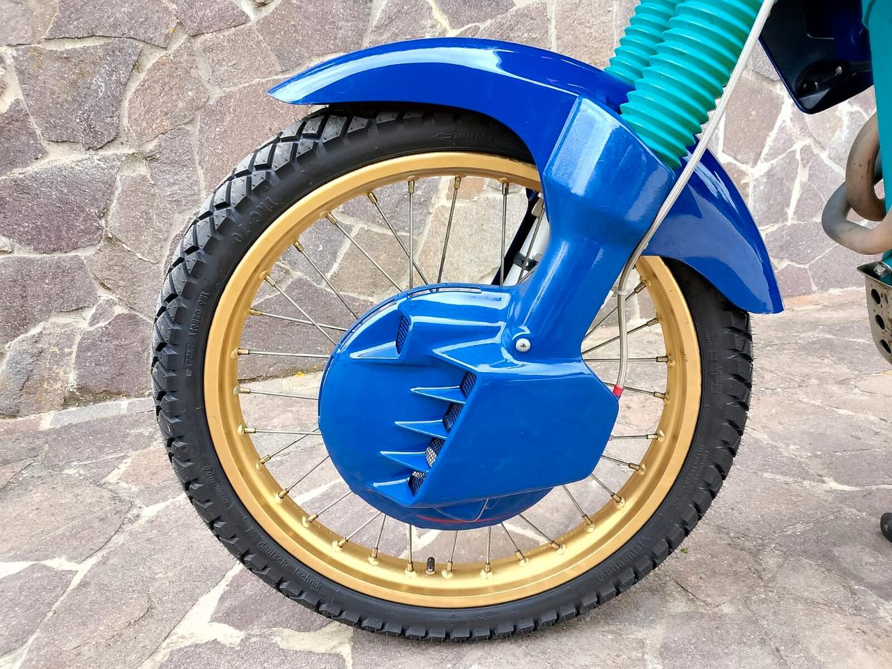 Honda NX 650 Dominator