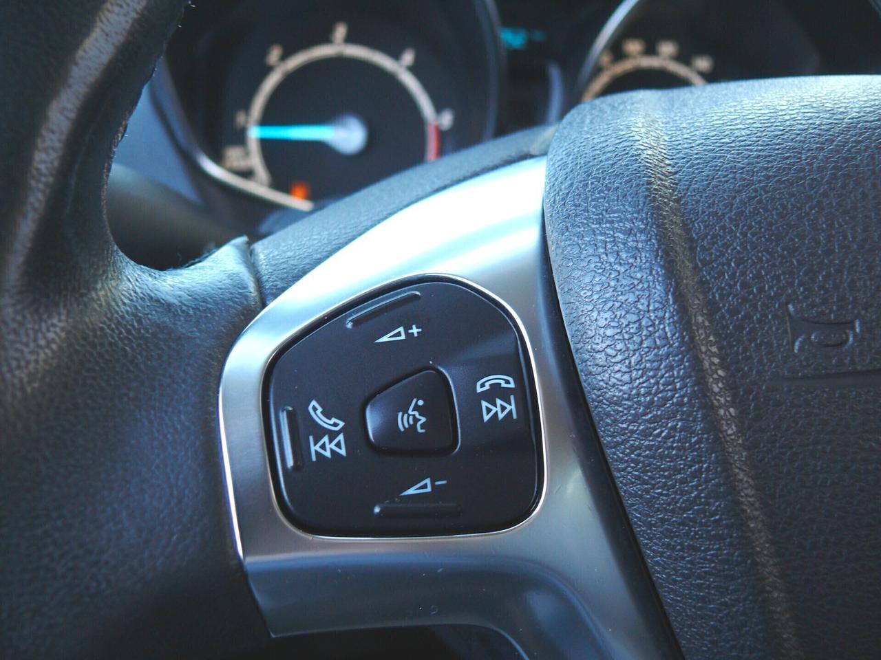 Ford Tourneo Courier 1.6 TDCI 95 CV Plus (M1247)