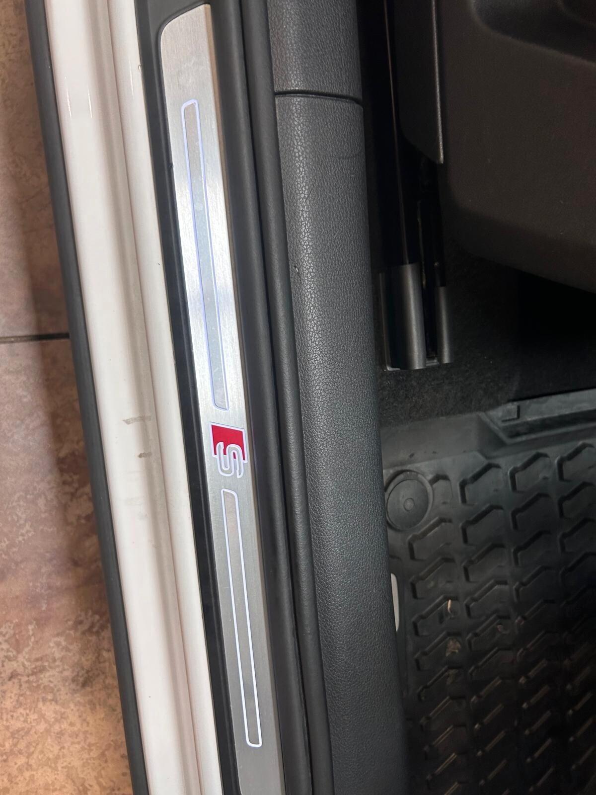 Audi Q2 2.0 TDI quattro S tronic Business