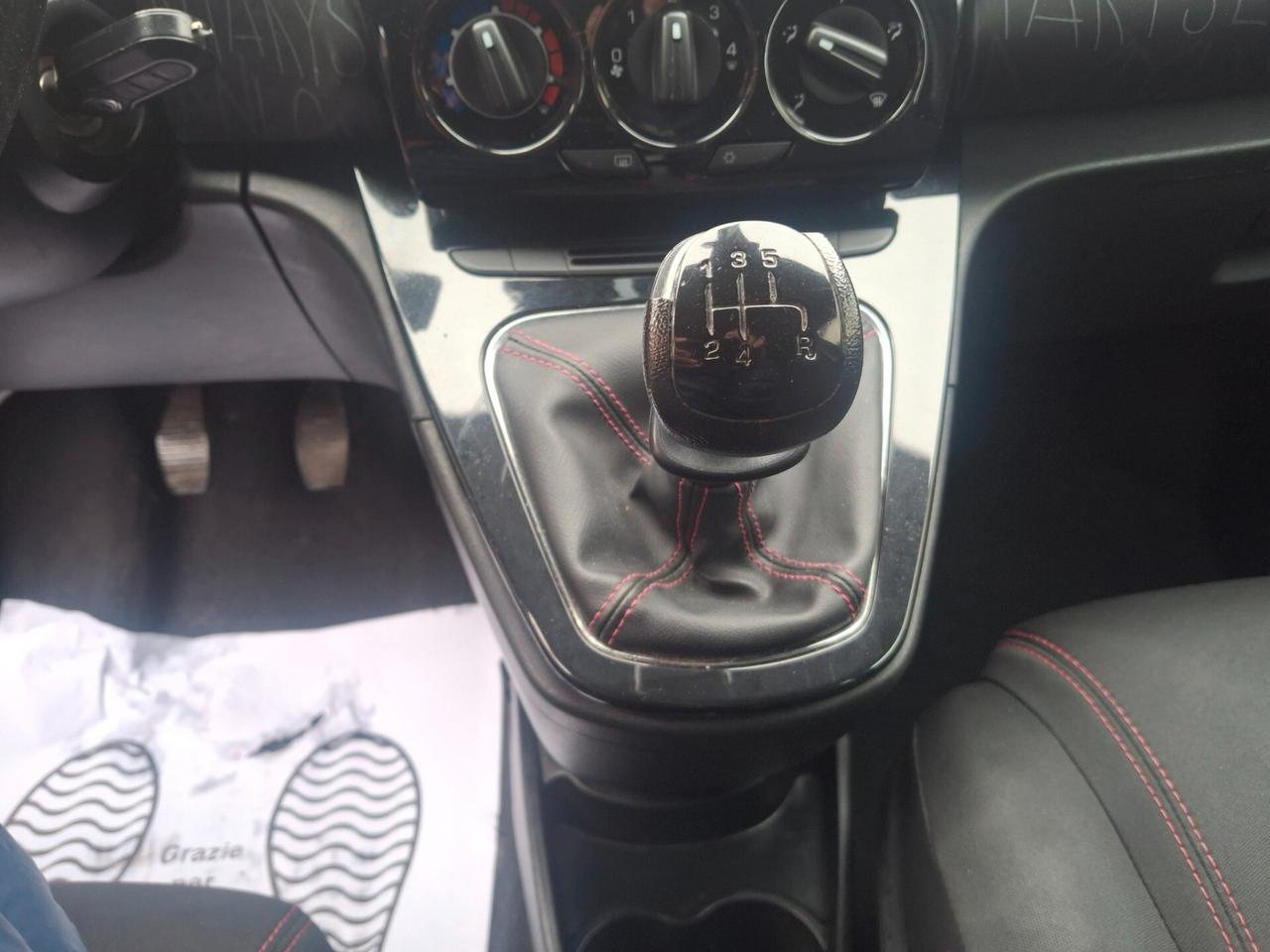 Lancia Ypsilon 1.2 69 CV 5 porte GPL Ecochic Silver neopatentati