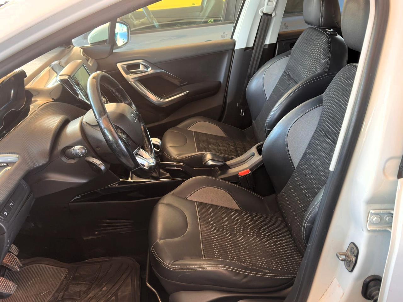 Peugeot 2008 BlueHDi 120 S&S Allure