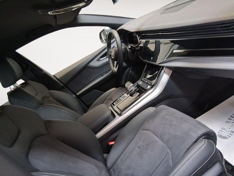 Audi Q8 50 TDI 210kW quattro tip. S Line Edition