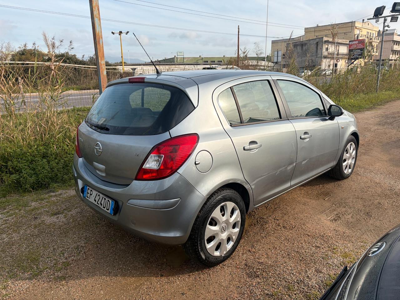 OPEL CORSA 1.2 ANNO 2013 KM 125.000 ADATTA NEOPATENTATI