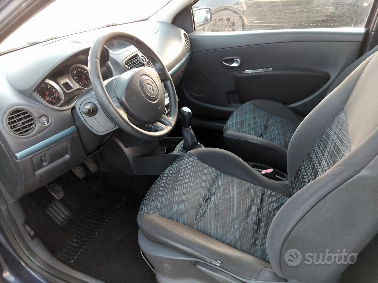 RENAULT CLIO NEO PATENTATI