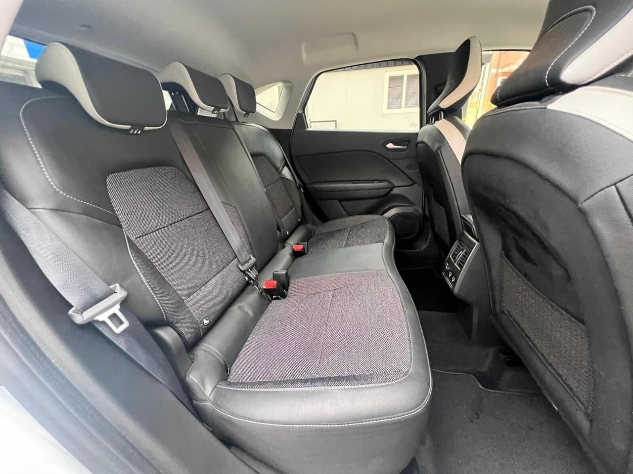 Renault Captur Full Hybrid E-Tech 145 CV Techno Fast Track