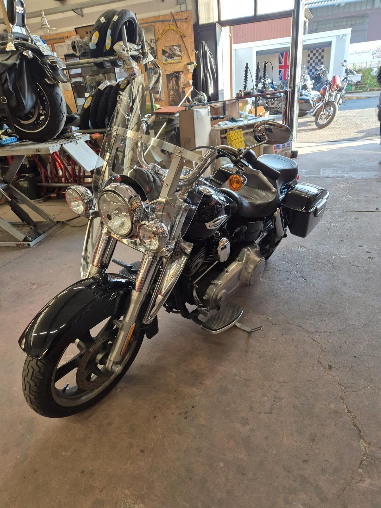 Harley-davidson Dyna Switchback