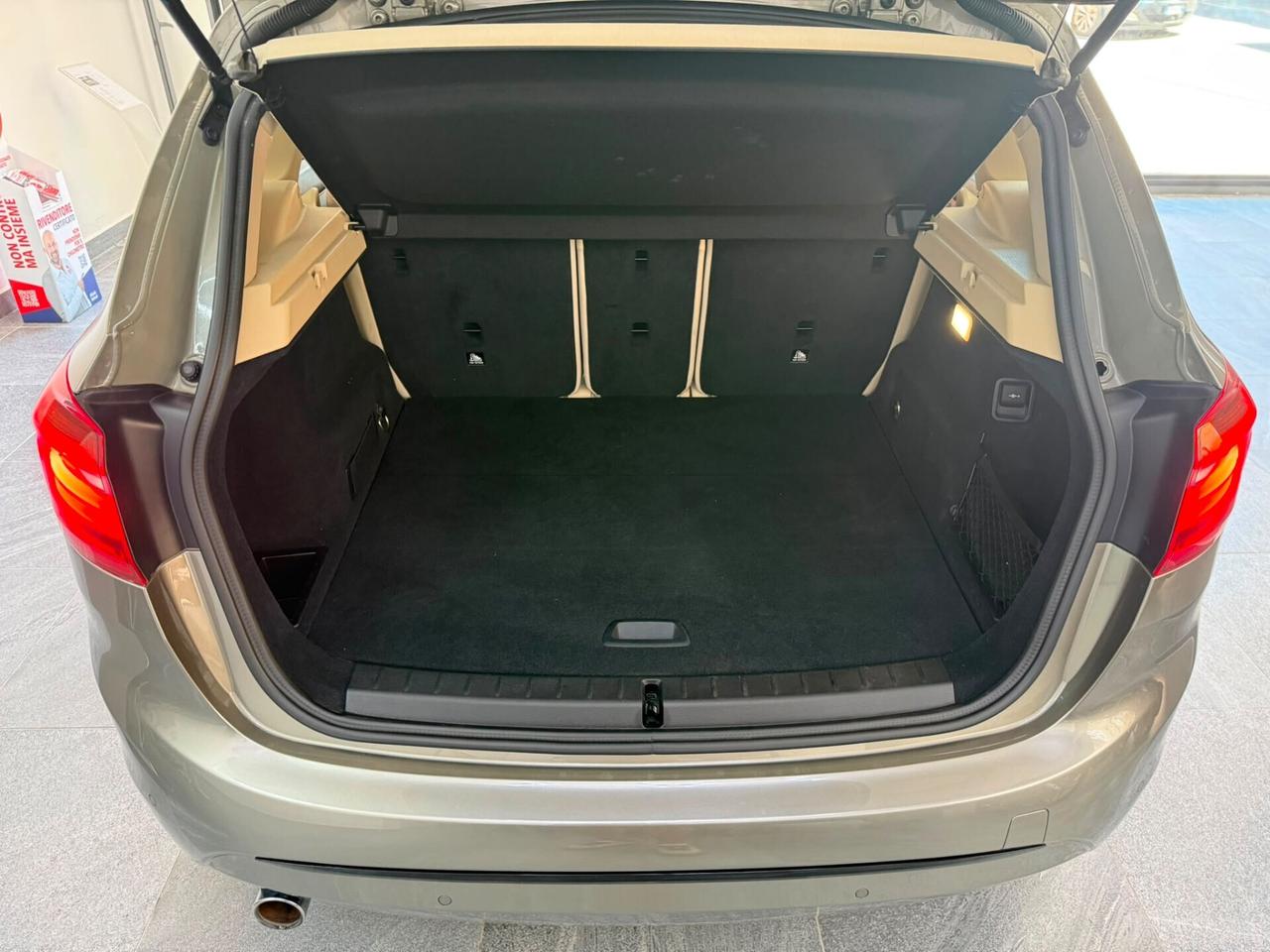 Bmw 2er Active Tourer 218d Luxury