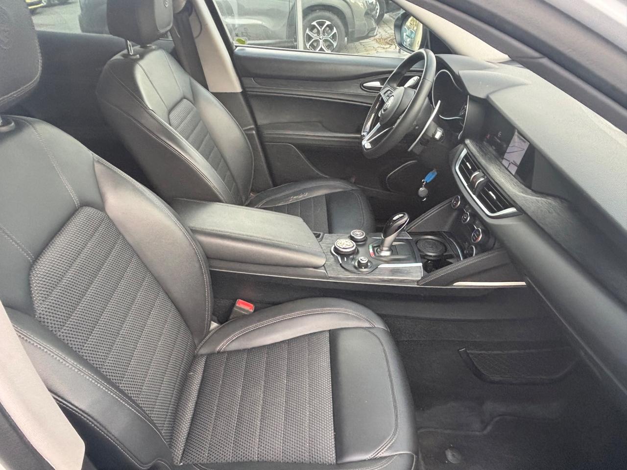 Alfa Romeo Stelvio Q4