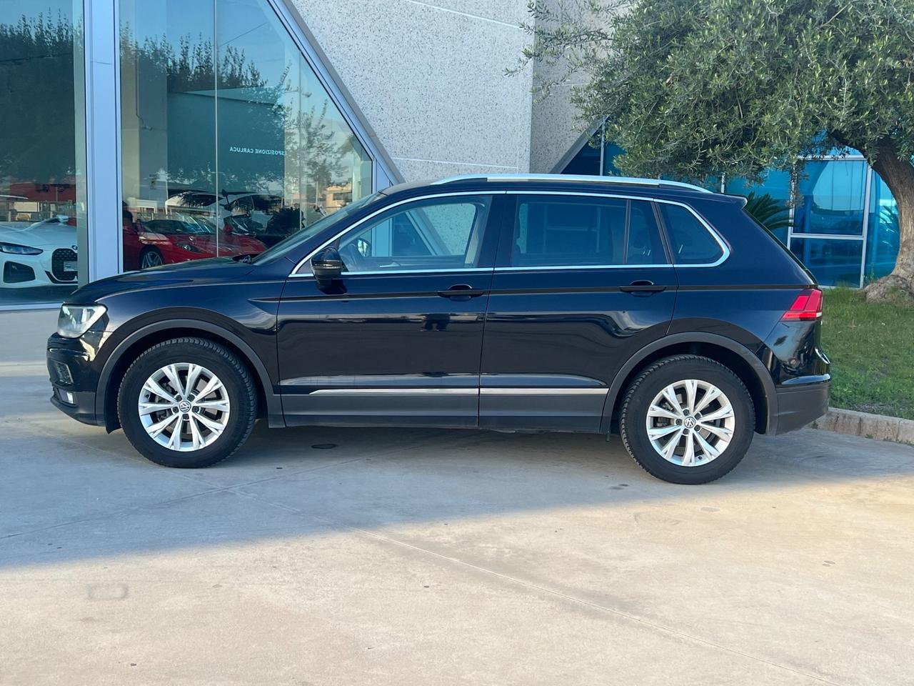 Volkswagen Tiguan 2.0 TDI SCR DSG Business BlueMotion Technology