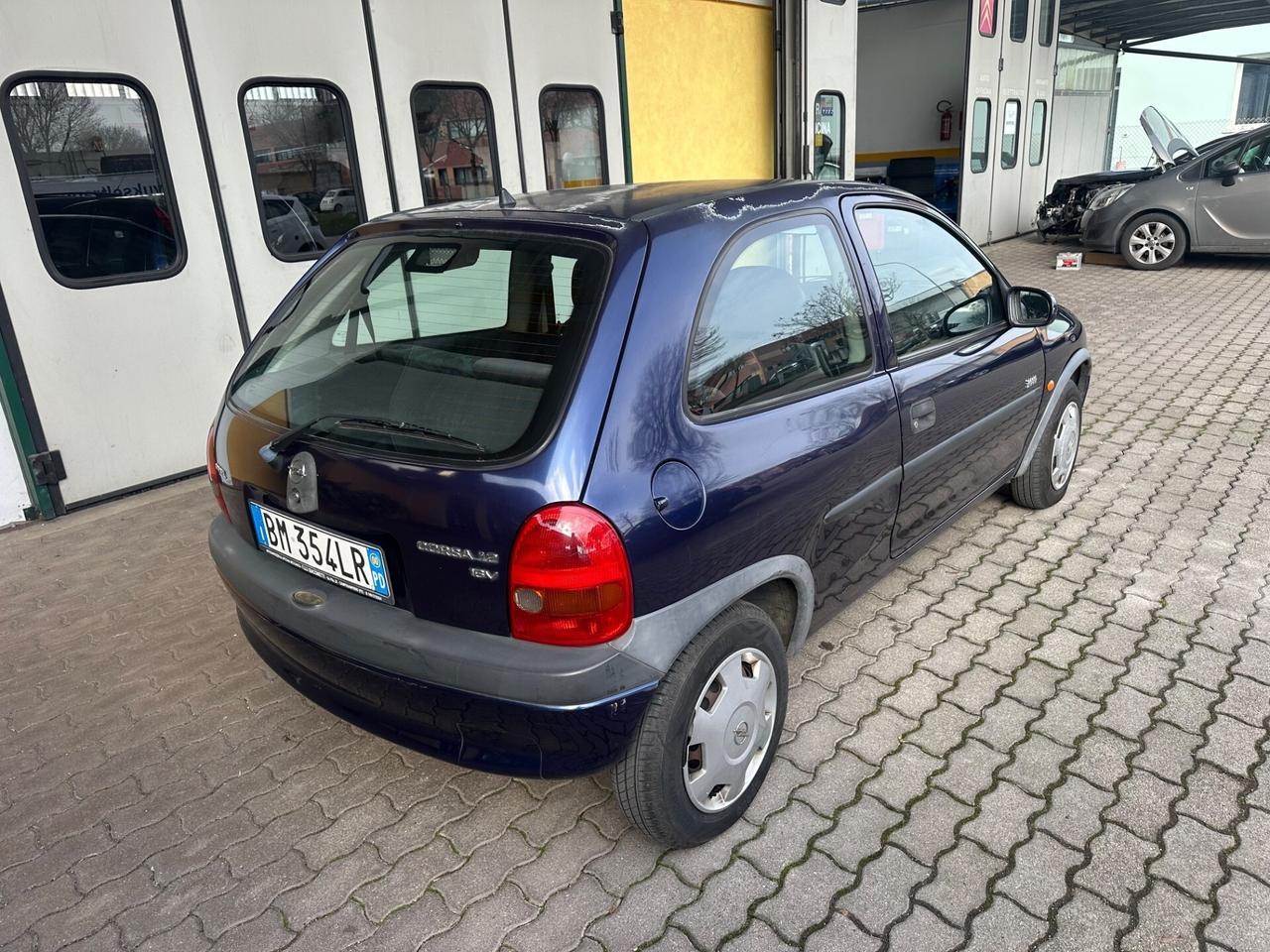 Opel Corsa 1.2i 16V cat 3 porte Comfort