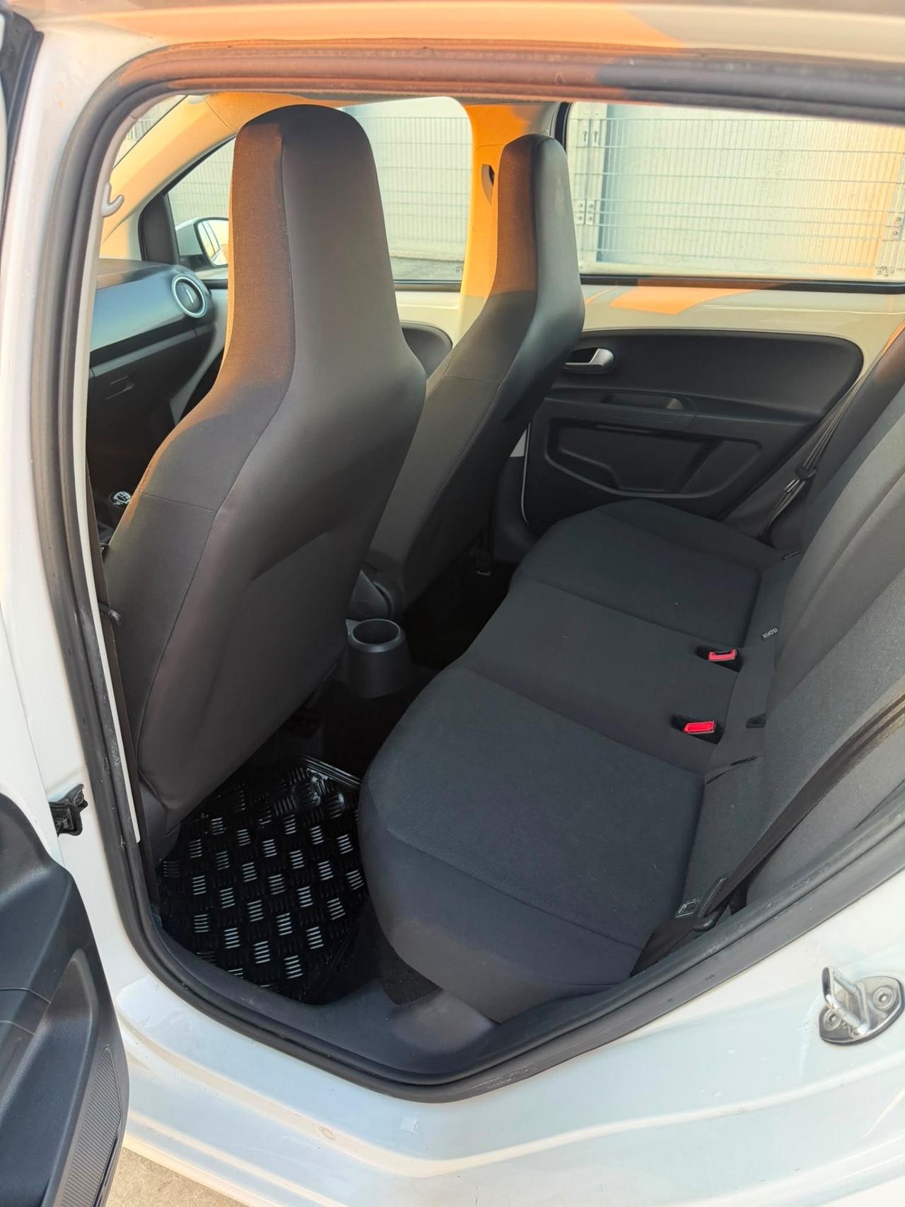 Volkswagen up! 1.0 75 CV 5p. high