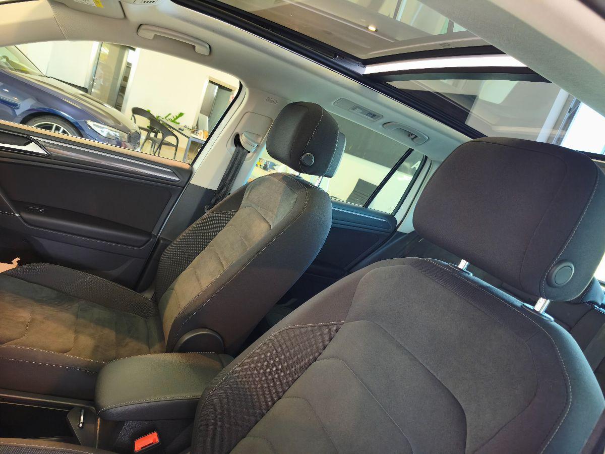 VOLKSWAGEN Tiguan R-LINE TETTO 190CV DSG 4MOTION