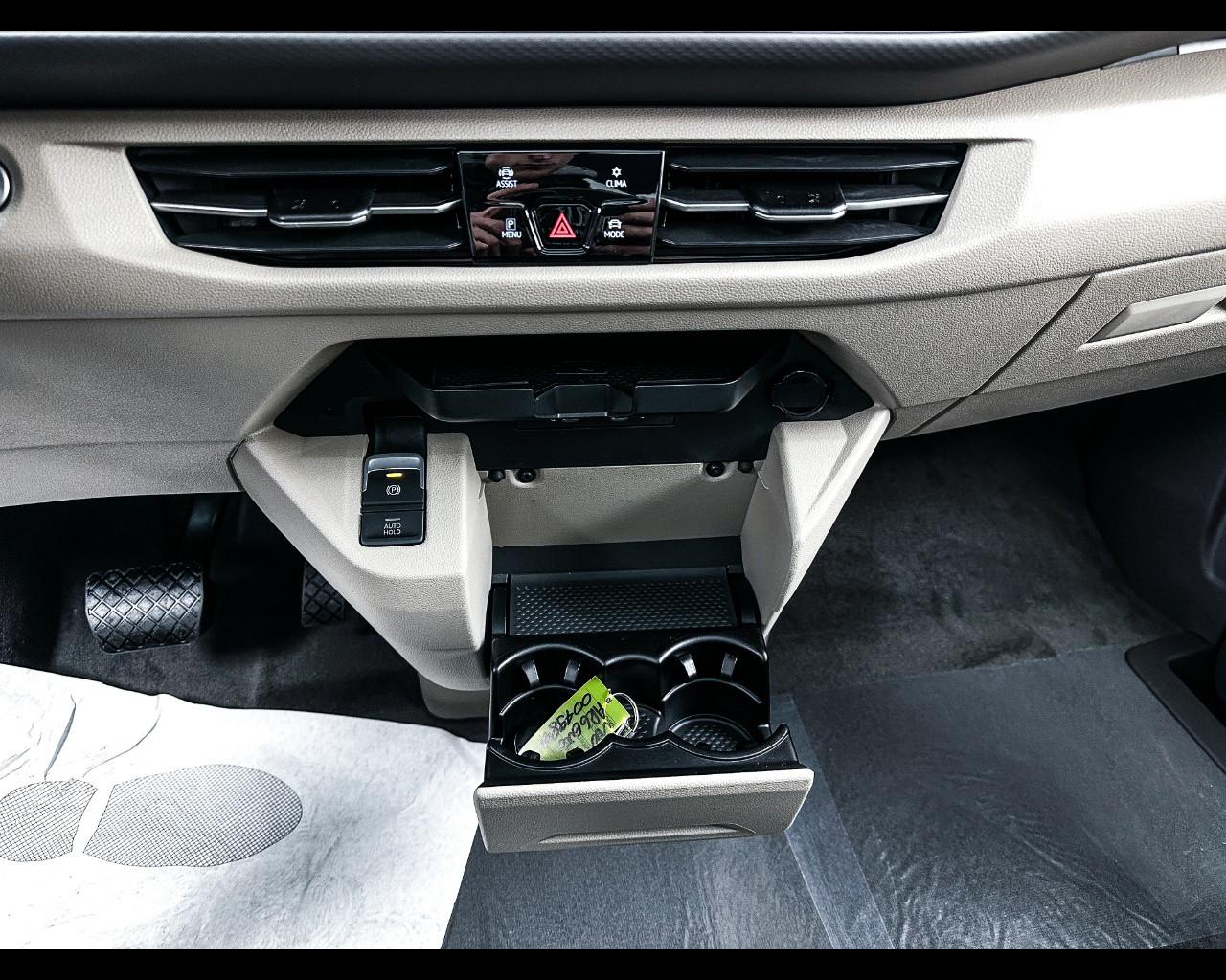 VOLKSWAGEN Multivan 7ª '21-> - Multivan 1.5 PHEV DSG 4Motion Life