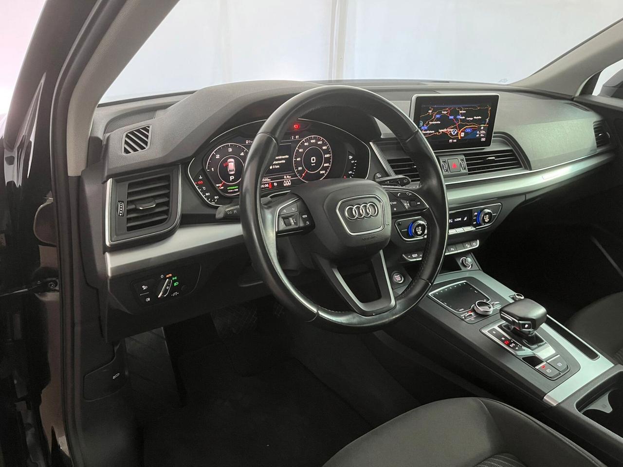 Audi Q5 35 TDI quattro S tronic Business - 699