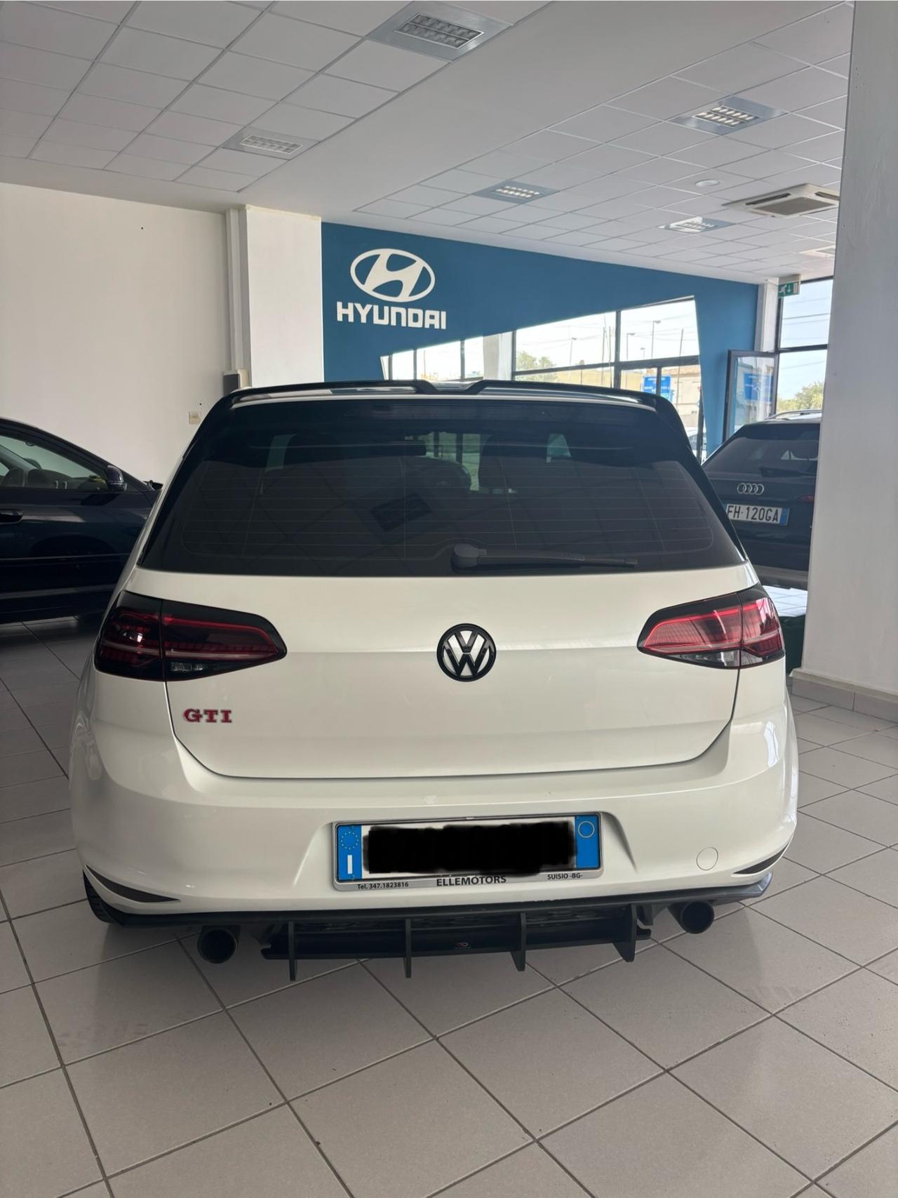 Volkswagen Golf GTI Business Performance 2.0 TSI DSG 3p.