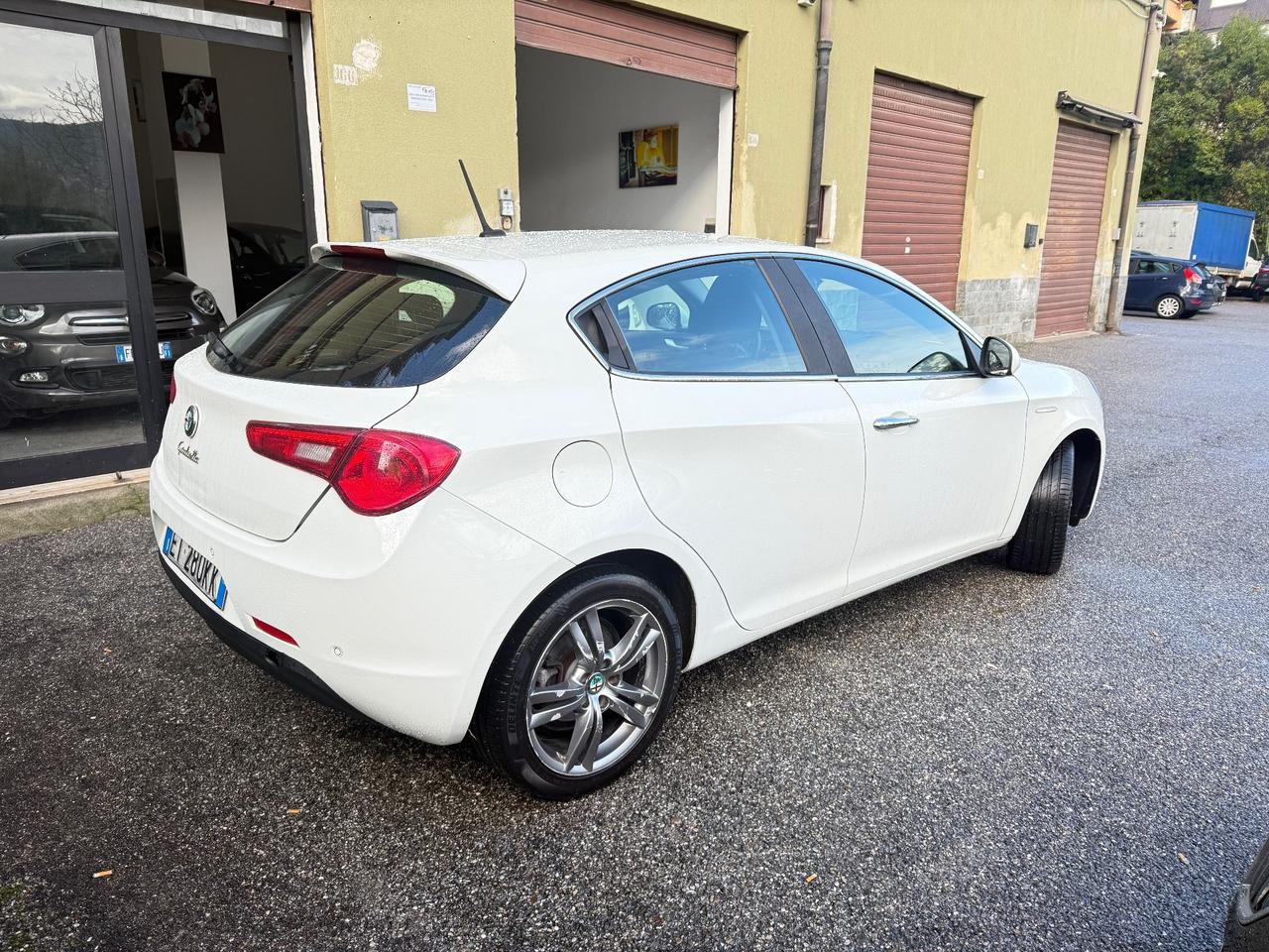 Alfa Romeo Giulietta 1.6 JTDm-2 105 CV Exclusive