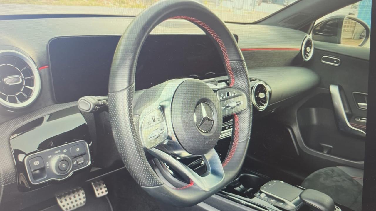 Mercedes-benz A 200 d Automatic Premium AMG