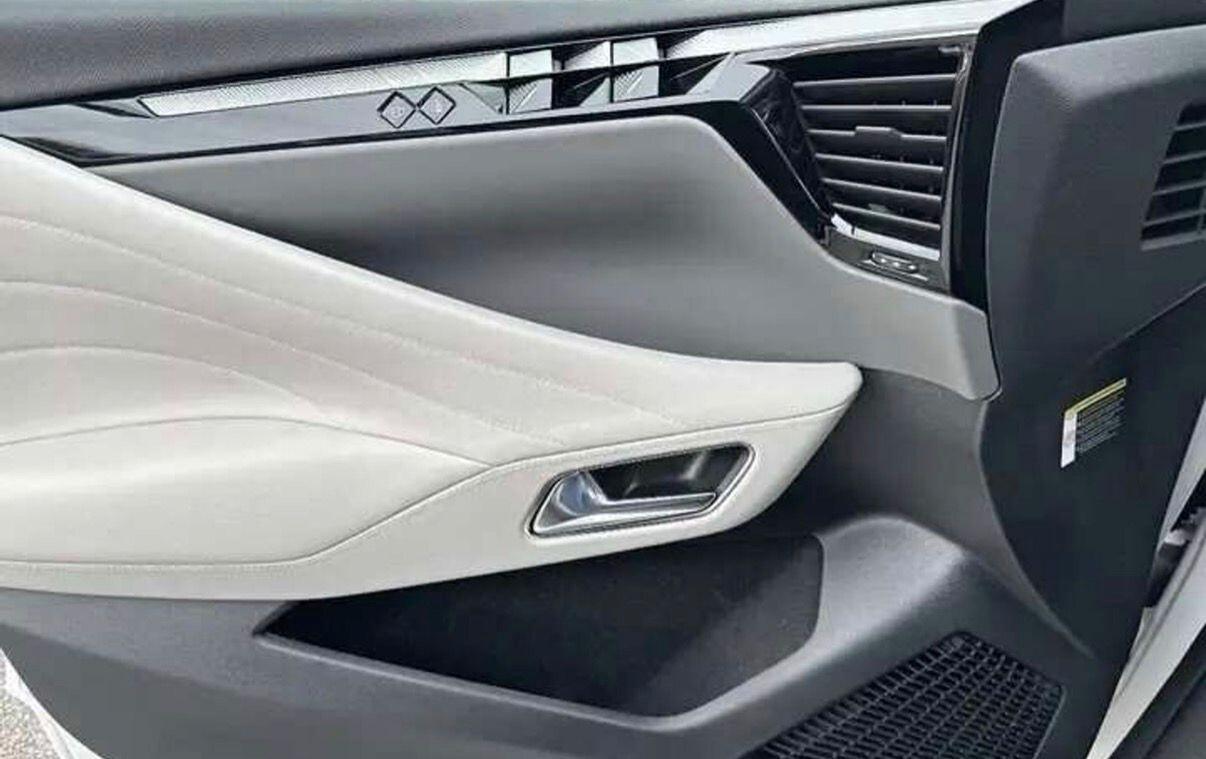 DS Automobiles DS 4 1.5 Esprit de Voyage 130cv auto *PROMO*