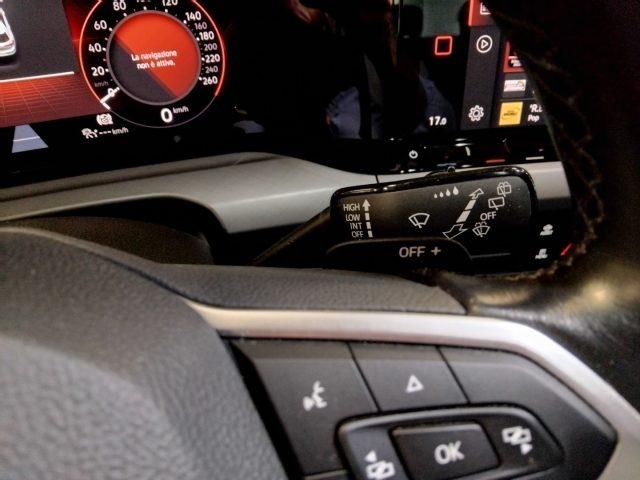 VOLKSWAGEN Golf 1.0 eTSI EVO Life DSG 17" MHEV