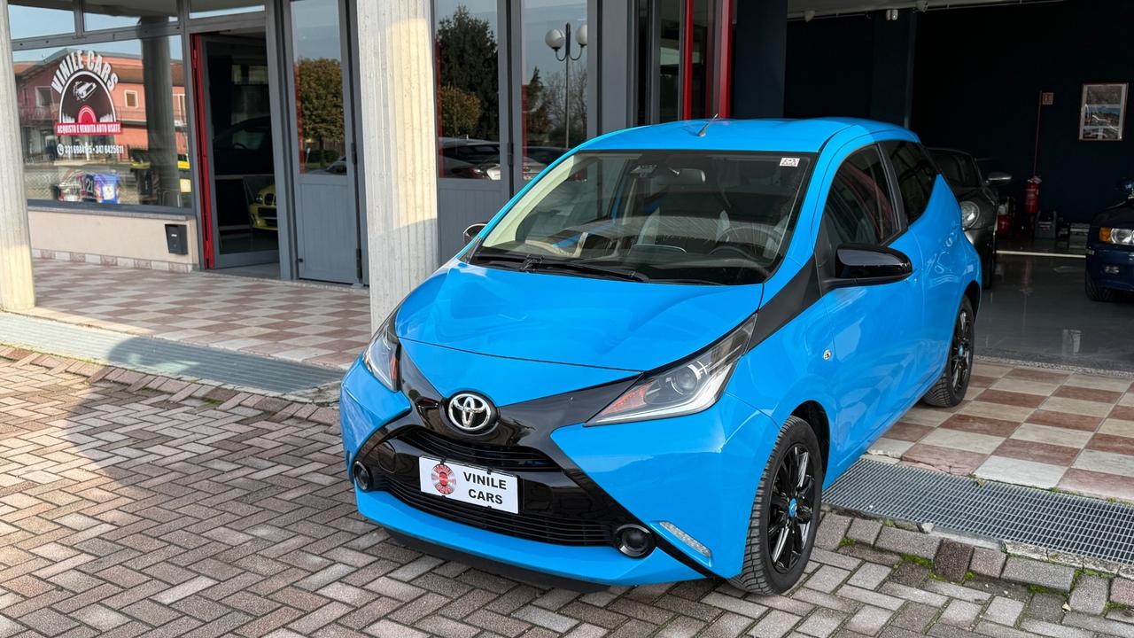 Toyota Aygo 1.0 VVT-i 69 CV 5 porte x-cite TSS