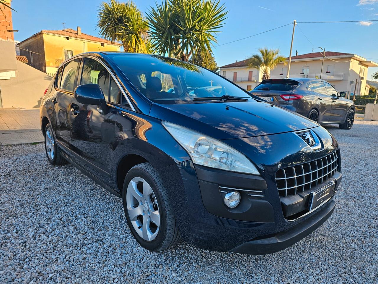 Peugeot 3008 1.6 HDi 112CV cambio robotizzato Business