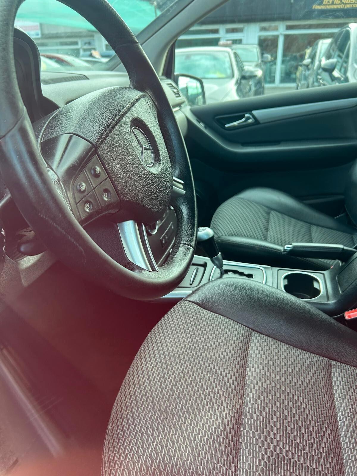 Mercedes-benz B 200 CDI Premium automatica ok neo patentati