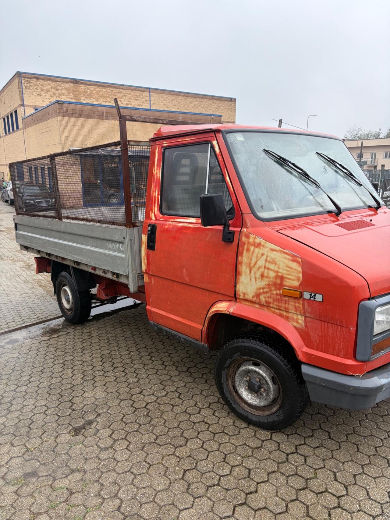 Fiat Ducato 14 2.5 diesel PL Cabinato