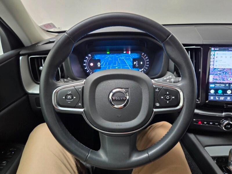 VOLVO XC60 (2017-->) XC60 B4 automatico Essential