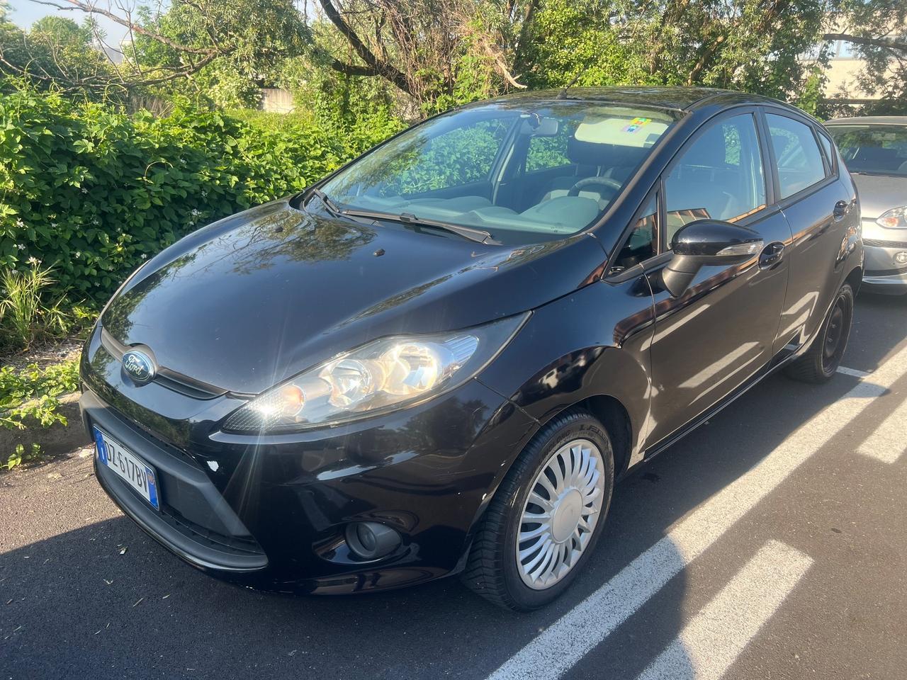Ford Fiesta 1.4 5 porte Bz.- GPL Titanium