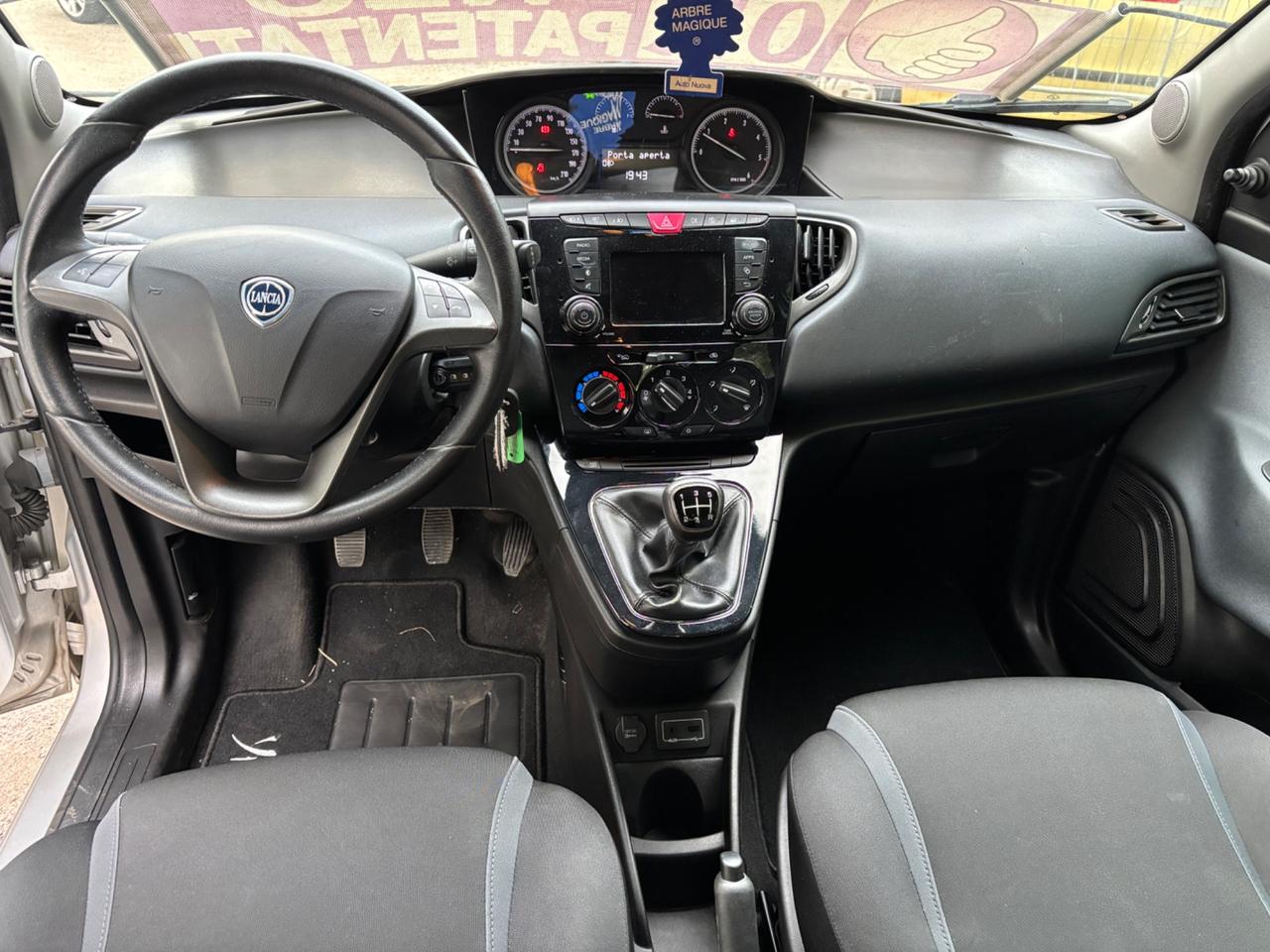 Lancia Ypsilon 1.3 MJT 16V 80 CV 5 porte S&S Platinum