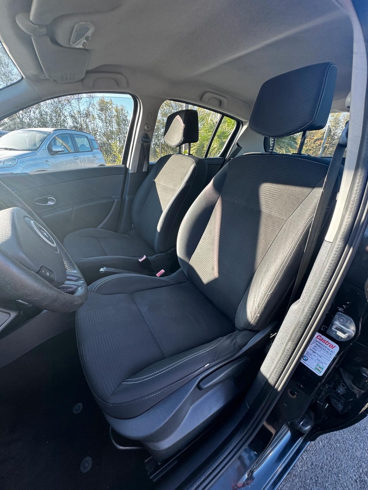 Renault Clio 1.2 16V 5 porte Luxe