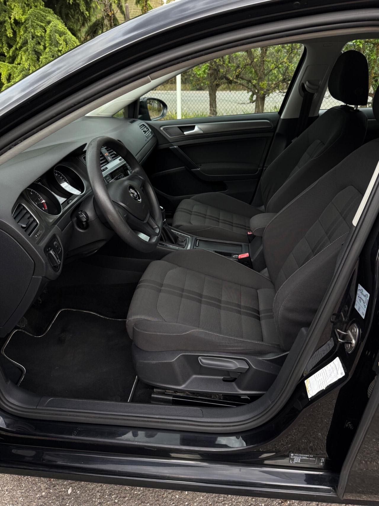 Volkswagen Golf Business 1.6 TDI 5p. Highline