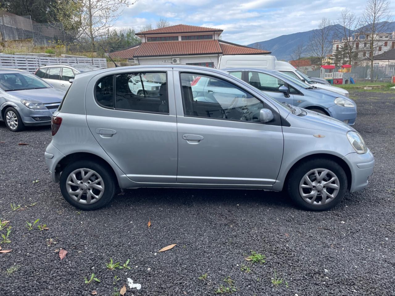 Toyota Yaris 1.4 tdi D-4D cat 5 porte Sol