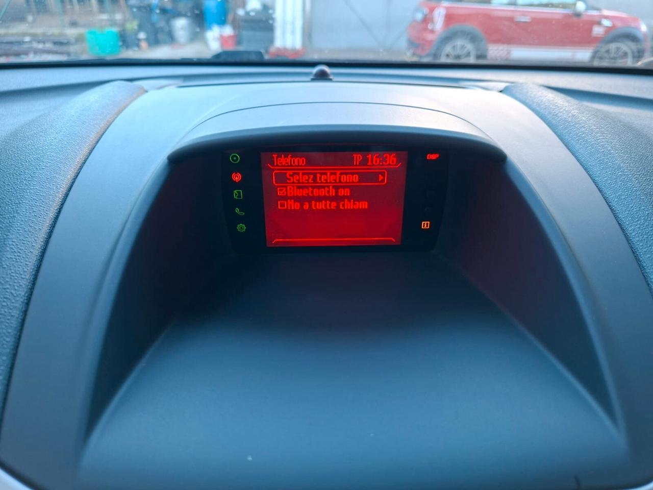 Ford Fiesta 5p 1.4 tdci Titanium, adatta a neop.