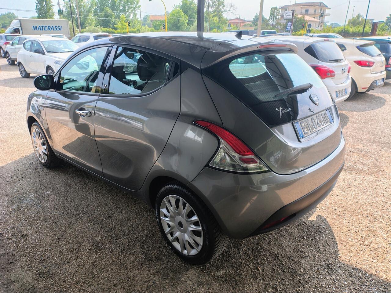 Lancia Ypsilon 1.2 69 CV 5 porte S&S Platinum