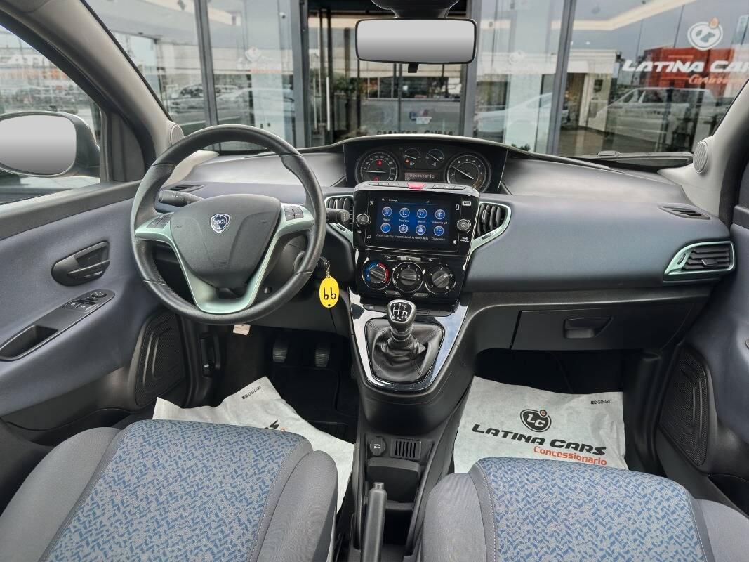 Lancia Ypsilon III 1.0 firefly hybrid 70cv CarPlay