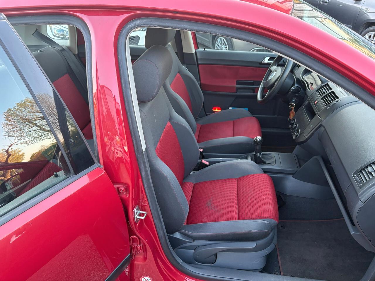 Volkswagen Polo 1.4 16V 5p. Trendline 60.000 Km.