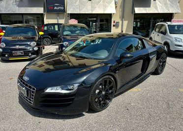 Audi R8 Coupe 5.2 V10 quattro r-tronic RETROC./B&O/SEDILI
