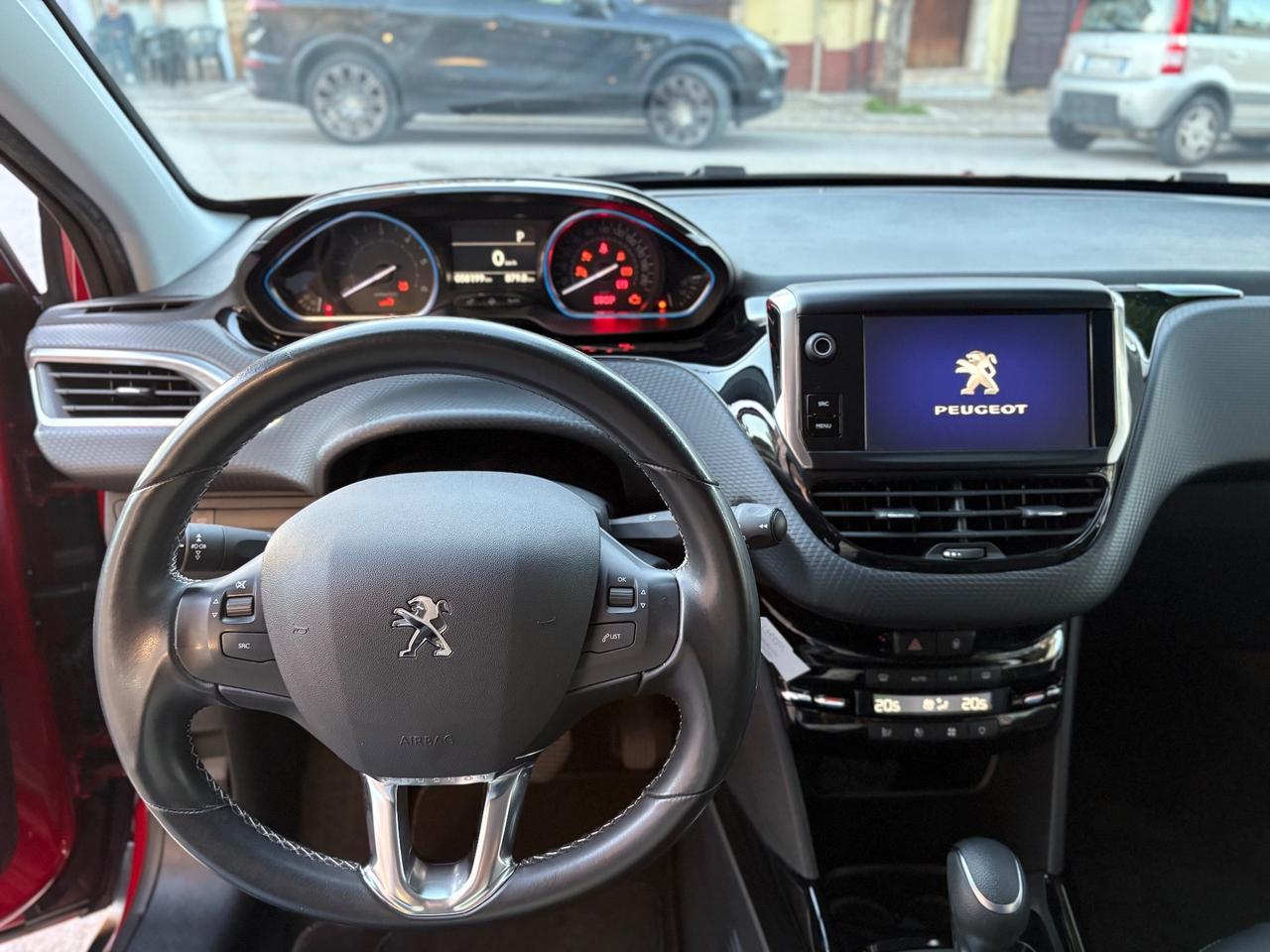 Peugeot 2008 BlueHDi 120 EAT6 Allure FULL/LED/NAV