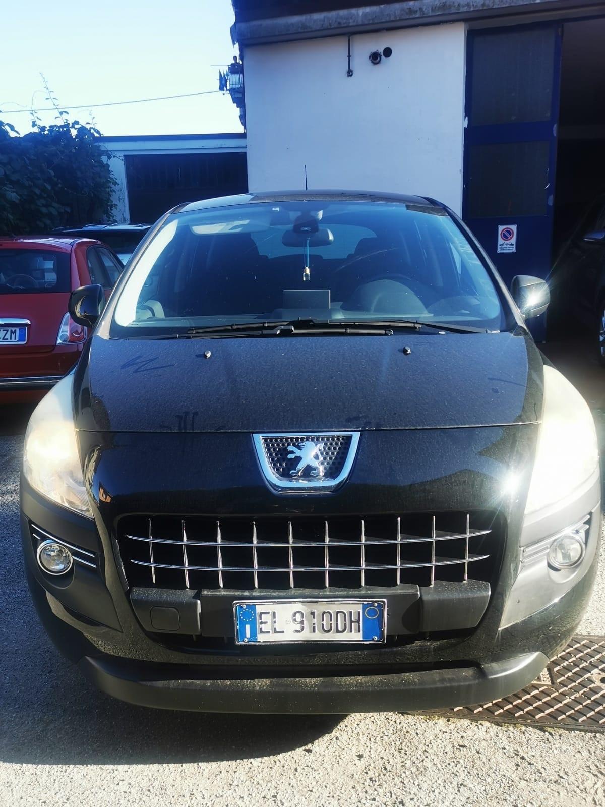 Peugeot 3008 1.6 e-HDi 112CV cambio robotizzato S.&S. Business