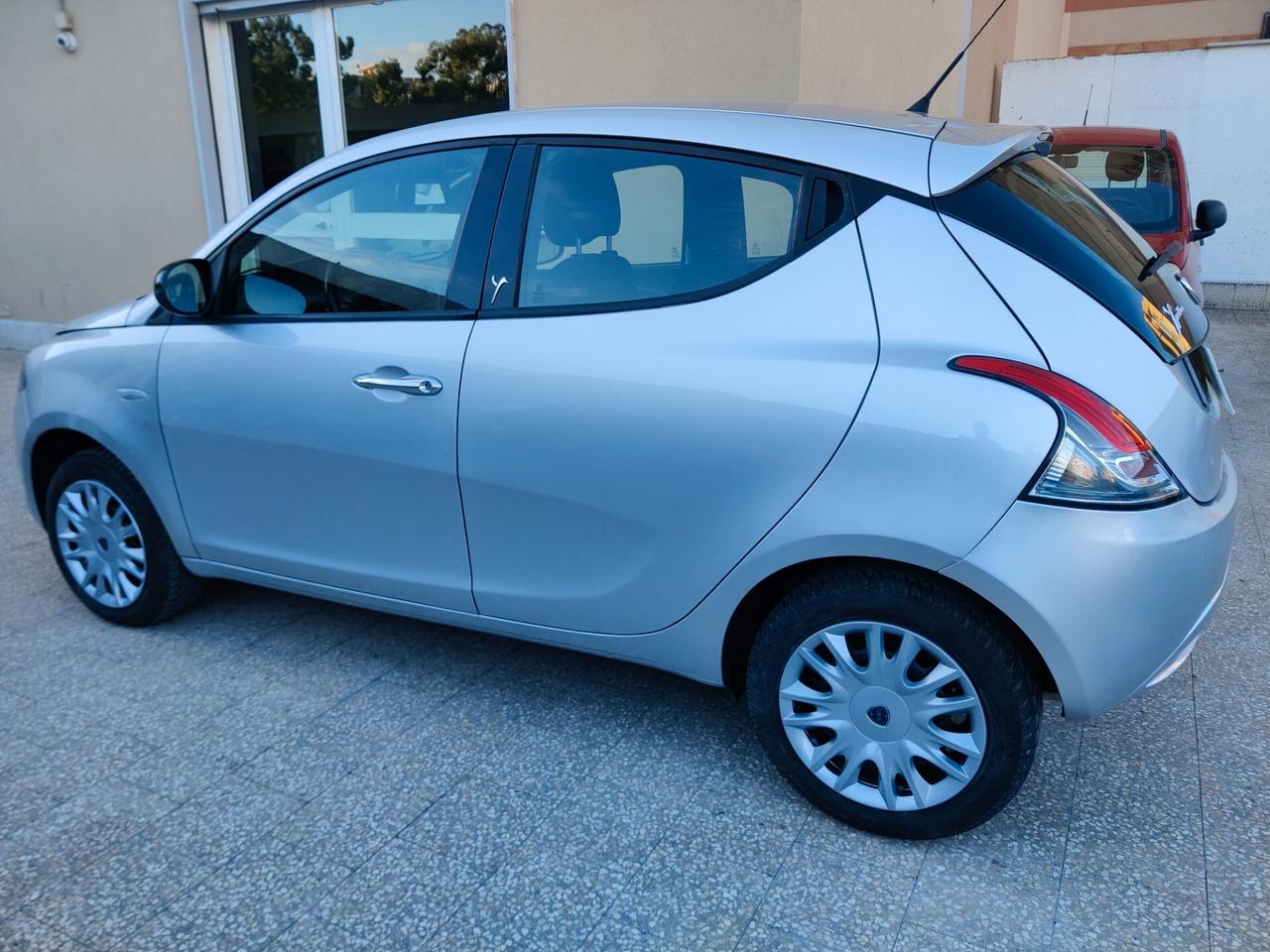 Lancia Ypsilon 1.2 Benzina