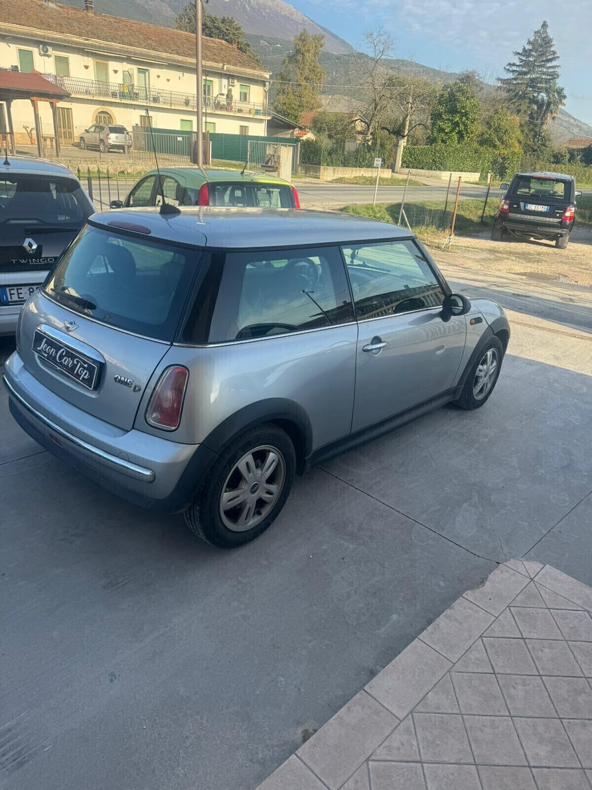 Mini Mini 1.4 tdi One D de luxe adatta a neopatentati