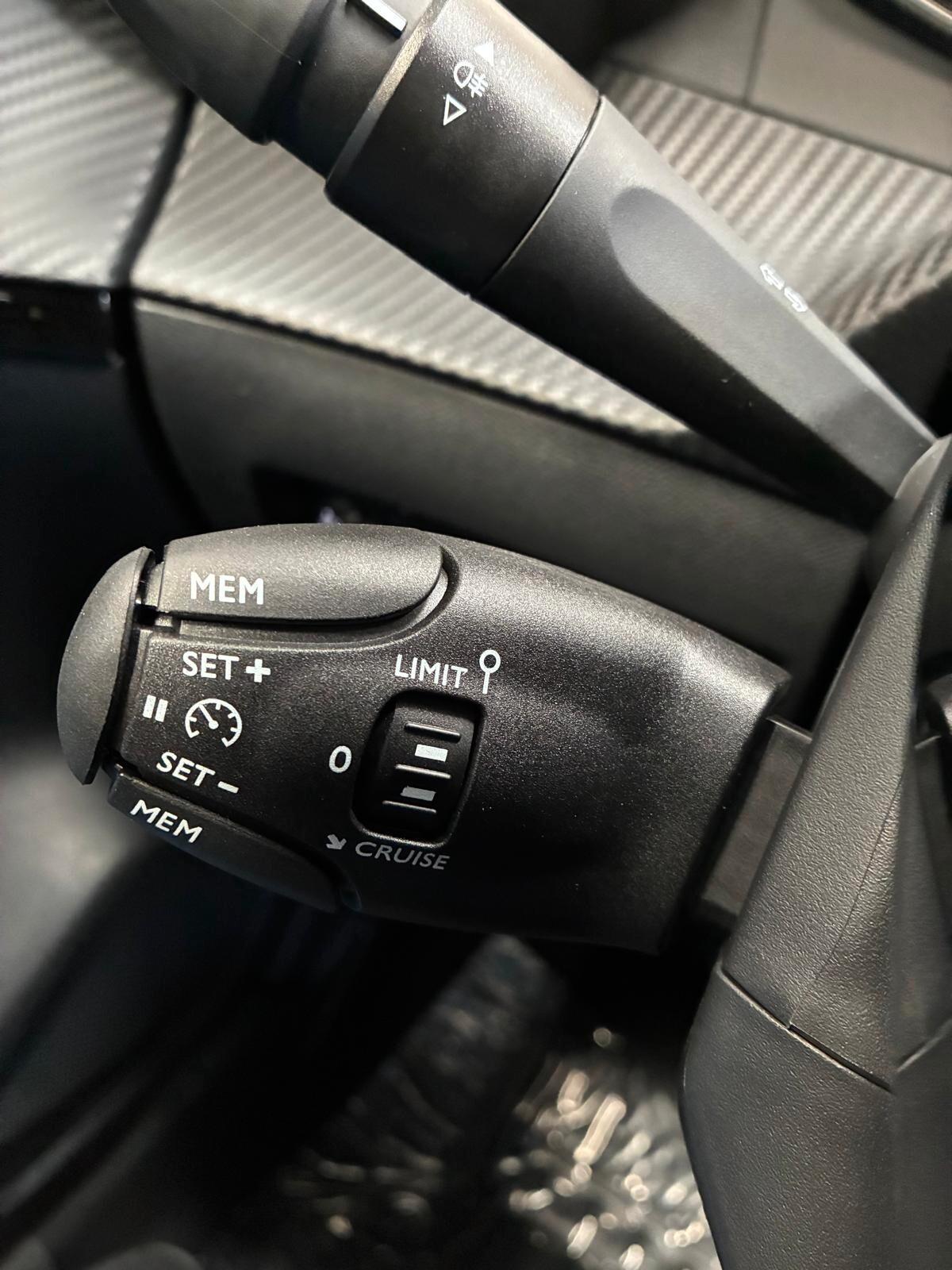 Peugeot 208 Hybrid 145 e-DCS6 Allure