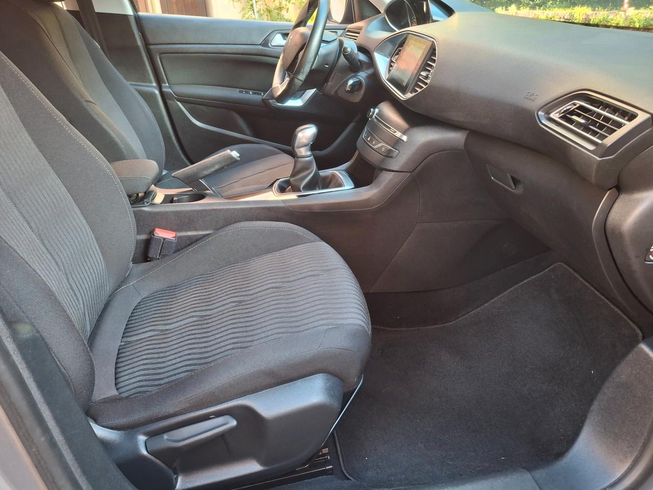 Peugeot 308-1.6 HDi 100 SW Business*SOLO 79000 KM.*