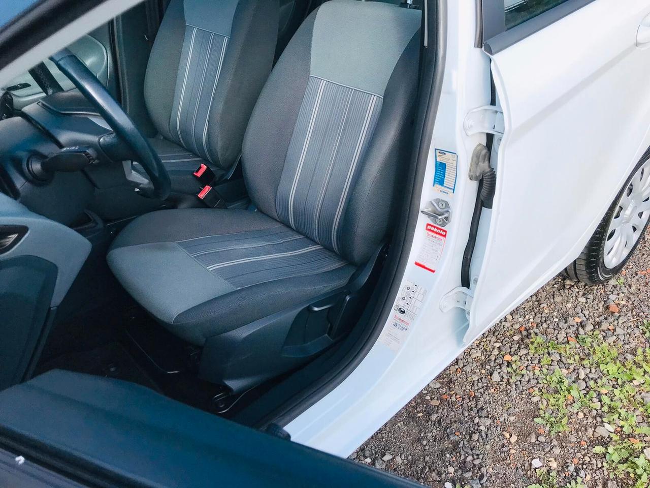 Ford Fiesta 1.4TDCI NEOPATENTATI CHIAMA