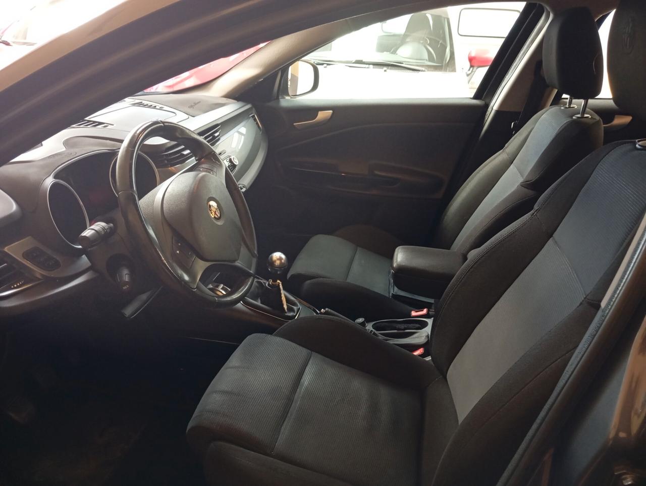 Alfa Romeo Giulietta 1.6 JTDm-2 105 CV Distinctive