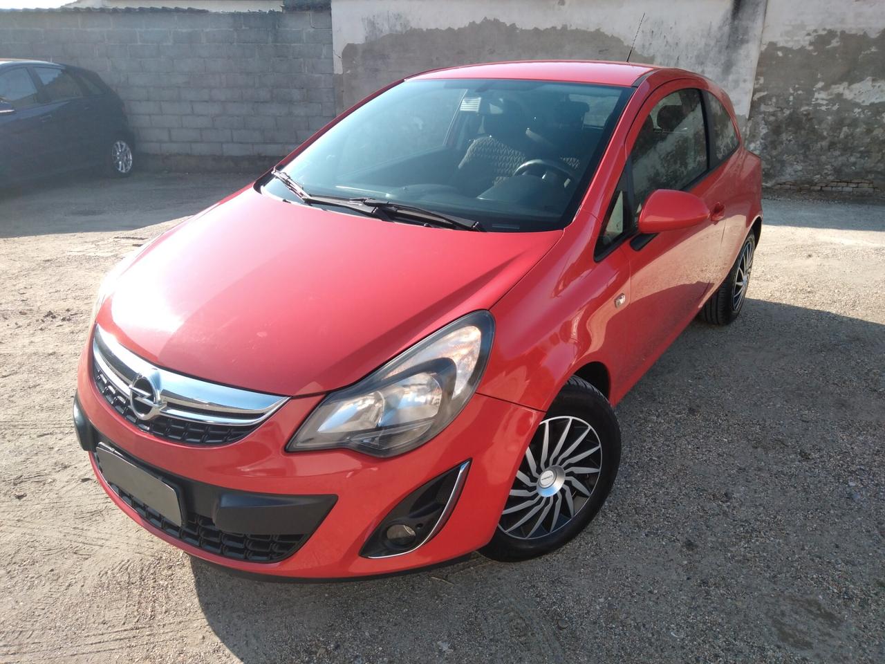 Opel Corsa 1.0 12V 65cv 3 porte Edition x neopatentati